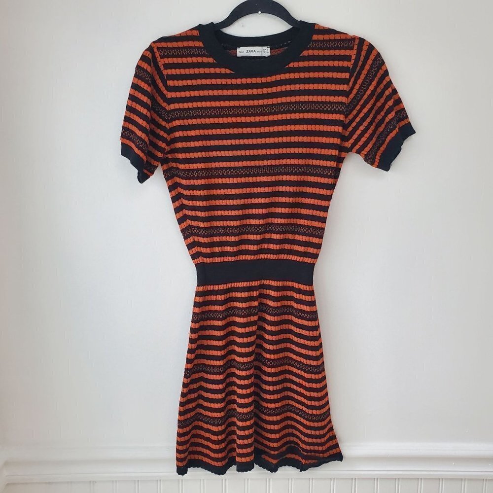 ZARA Knit Short Sleeve Orange and Black Striped Sweater Dress Small - Picture 2 of 4
